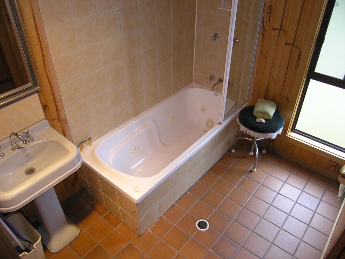 Carinya Park Farm stay *